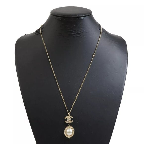 Auth CHANEL CC Logo Necklace Gold/Off White Metal/Faux Pearl - e59728g - Picture 1 of 16